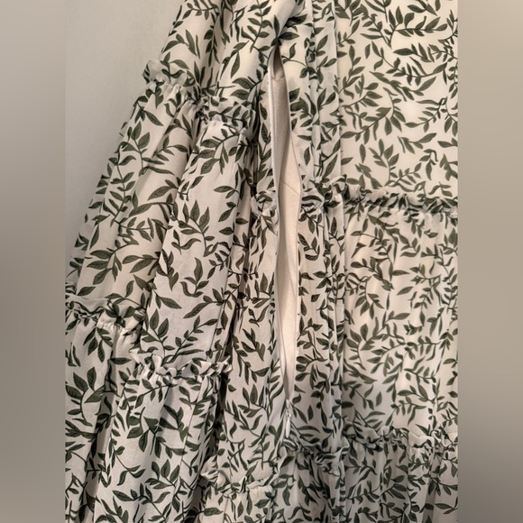 Garden Reverie Maxi Dress - Picture 6 of 9